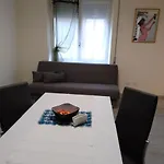 Lusitana Alloggi Apartman *