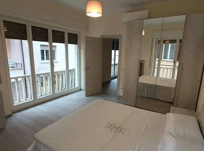 Lusitana Alloggi شقة *