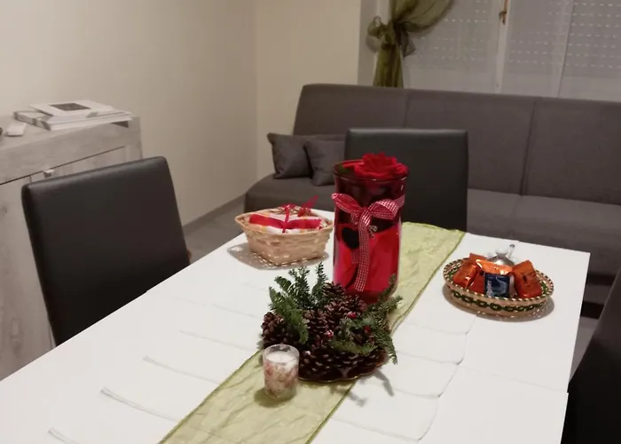 Lusitana Alloggi شقة *