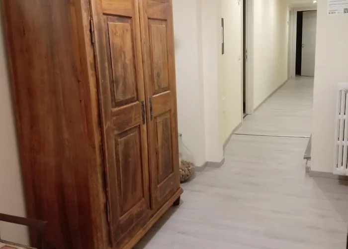 Lusitana Alloggi شقة *