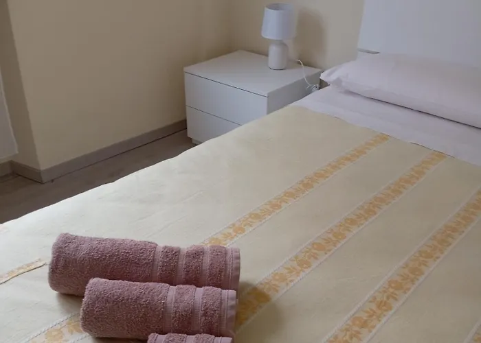 Lusitana Alloggi شقة فولينيو